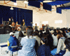 2000-5-5迷笛学生在学校礼堂参加爵士音乐节现场观摩